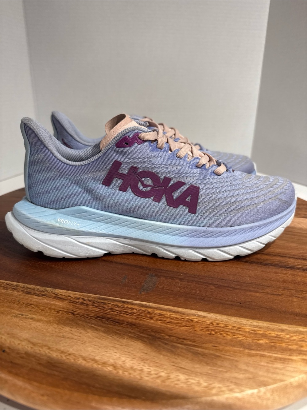 Hoka One One Mach 5 Women’s Size 7B Lavender Running Shoes Sneakers